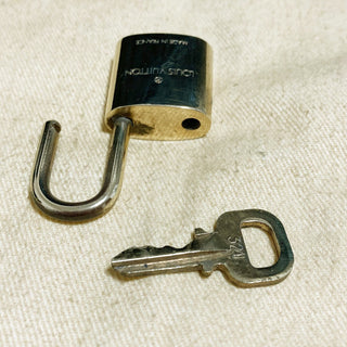 Louis Vuitton Cadenas Bag Charm Gold-plated