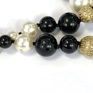 Chanel CC Logo Chain Pendant Necklace Imitation Pearl Imitation pearl with Gold-Plated and Beads