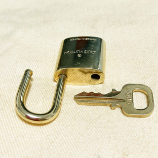 Louis Vuitton Cadenas Bag Charm Gold-plated