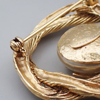Chanel Vintage CC Logo Imitation Pearl Brooch Gold-Plated