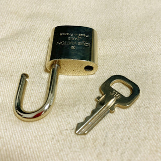 Louis Vuitton Cadenas Bag Charm Gold-plated