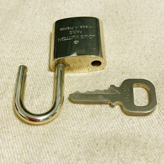 Louis Vuitton Cadenas Bag Charm Gold-plated