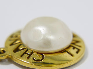 Chanel CC Logo Chain Pendant Necklace Imitation Pearl Imitation pearl with Gold-Plated and Beads