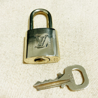 Louis Vuitton Cadenas Bag Charm Gold-plated