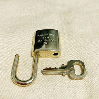 Louis Vuitton Cadenas Bag Charm Gold-plated