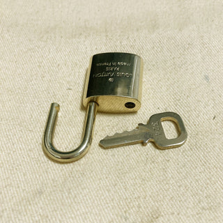 Louis Vuitton Cadenas Bag Charm Gold-plated