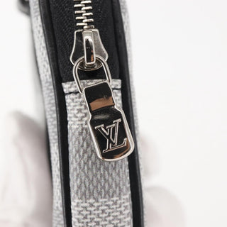 Louis Vuitton Modular Pouch Limited Edition Damier Graphite 3D