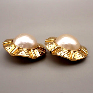 Chanel Vintage Round Clip-On Earrings Metal with Faux Pearl