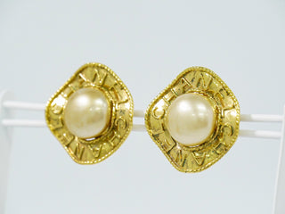 Chanel Vintage Round CC Clip-On Earrings Metal with Faux Pearl