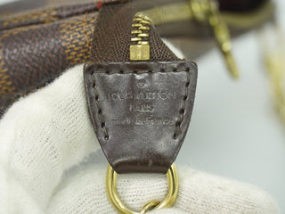 Louis Vuitton Pochette Accessoires Damier