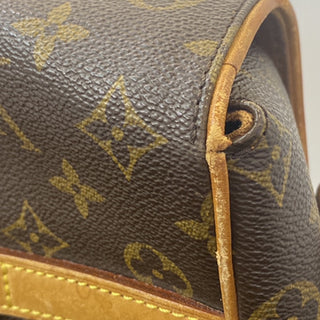 Louis Vuitton Abbesses Messenger Bag Monogram Canvas
