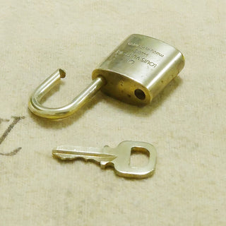 Louis Vuitton Cadenas Bag Charm Gold-plated