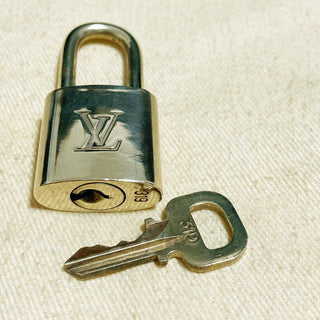 Louis Vuitton Cadenas Bag Charm Gold-plated