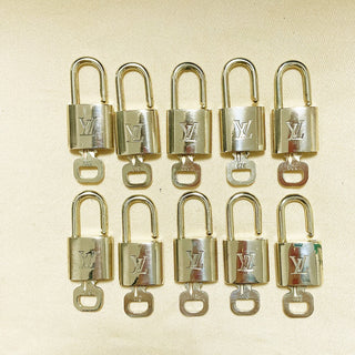 Louis Vuitton Cadenas Bag Charm Gold-plated