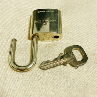Louis Vuitton Cadenas Bag Charm Gold-plated