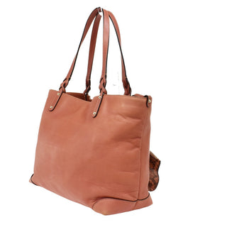 Gucci Soft Logo Tote Embossed Leather