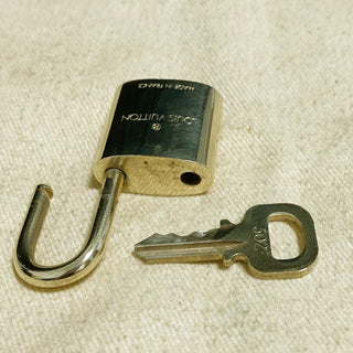 Louis Vuitton Cadenas Bag Charm Gold-plated