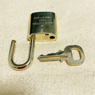 Louis Vuitton Cadenas Bag Charm Gold-plated