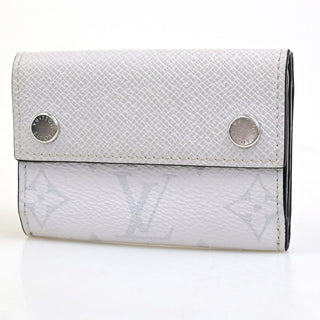 Louis Vuitton Discovery Wallet Monogram Taigarama