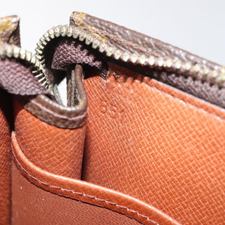 Louis Vuitton Toiletry Pouch Monogram Canvas