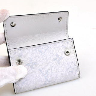 Louis Vuitton Discovery Wallet Monogram Taigarama