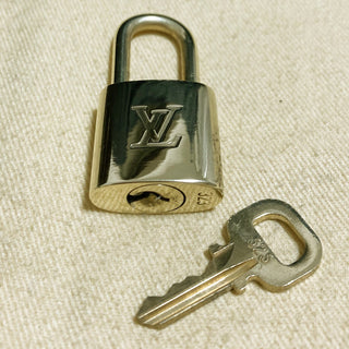 Louis Vuitton Cadenas Bag Charm Gold-plated