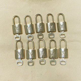 Louis Vuitton Cadenas Bag Charm Gold-plated