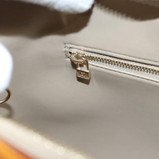 Louis Vuitton Houston Handbag Monogram Vernis