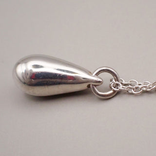 Tiffany & Co. Elsa Peretti Teardrop Necklace Silver 925