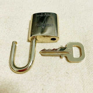 Louis Vuitton Cadenas Bag Charm Gold-plated