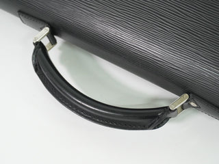 Louis Vuitton Neo Robusto 2 Briefcase Taiga Leather