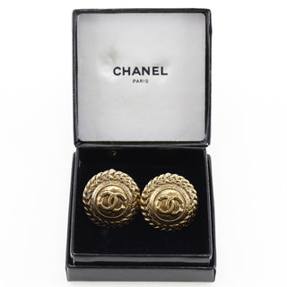 Chanel Vintage Round CC Clip-On Earring Metal