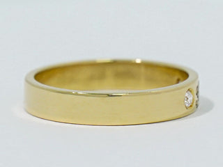 Gucci Logo Ring Yellow Gold with Diamond