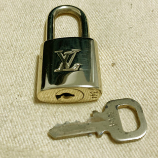 Louis Vuitton Cadenas Bag Charm Gold-plated