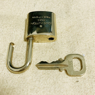 Louis Vuitton Cadenas Bag Charm Gold-plated